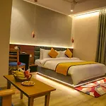 Four Leaf Hotel - Sapphire Blue, Varanasi