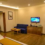 Four Leaf Hotel - Sapphire Blue, Varanasi