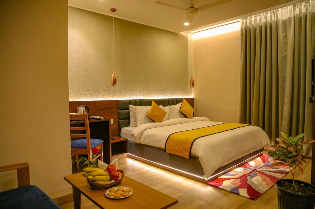 Hotel Four Leaf - Sapphire Blue, Varanasi