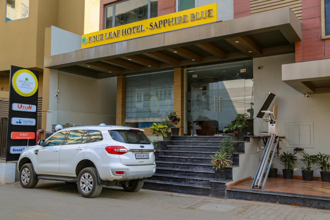 Four Leaf - Sapphire Blue, Hotel Varanasi